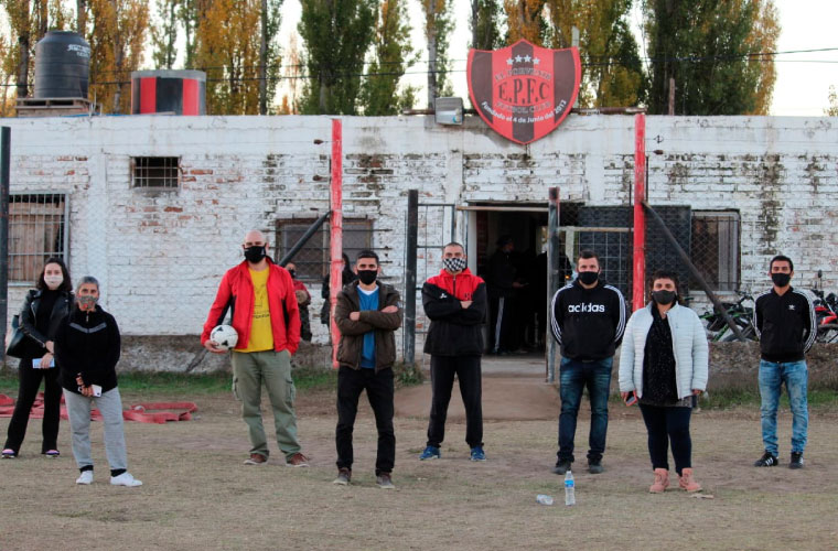 Donación de Pelotas - Club El Porvenir